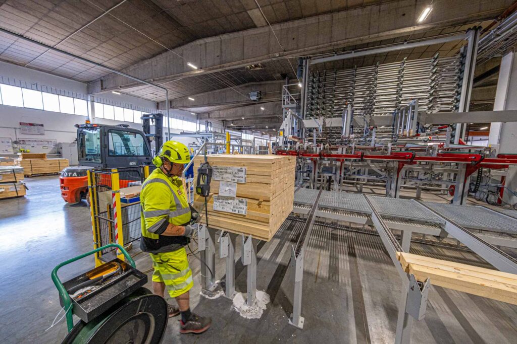 Pakkestasjon på Eksakt prekapp produksjonslinje hos Bergene Holm