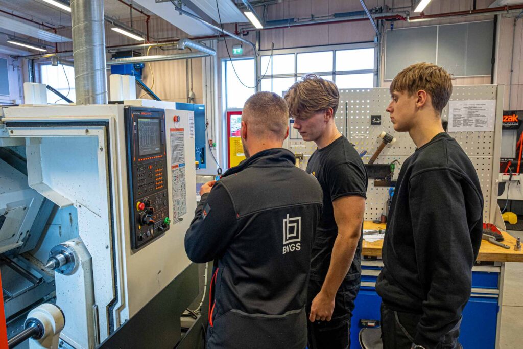 OFIR skaffet CNC-maskiner til opplæring på Bryne videregående skole.