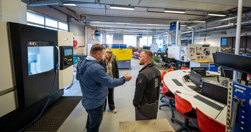 OFIR skaffet CNC-maskiner til opplæring på Bryne videregående skole.